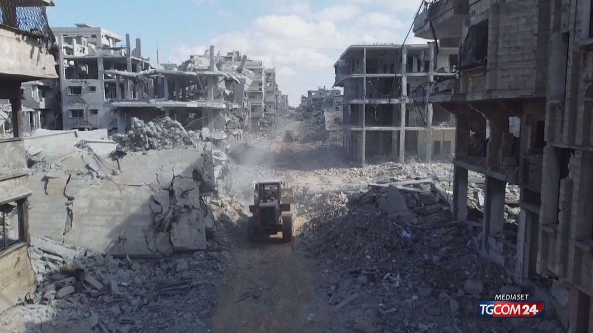 GAZA CITY, RUSPE AL LAVORO SU MACERIA DA DRONE SRV