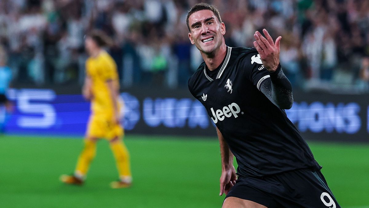 DUSAN VLAHOVIC, 25; JUVENTUS; VdM: 35MLN