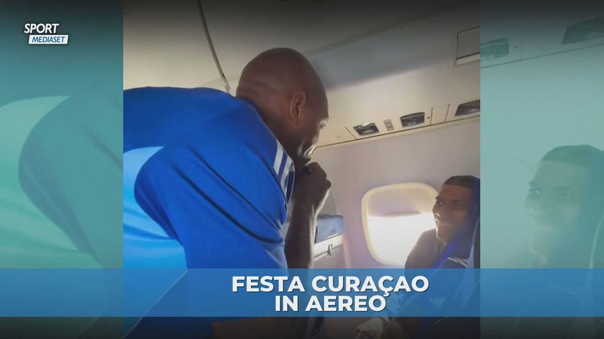 Curaçao, vietato dormire in aereo: il Mondiale sta arrivando