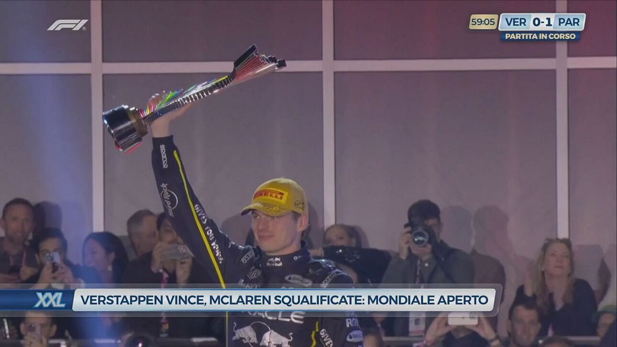 Verstappen vince, McLaren squalificate
