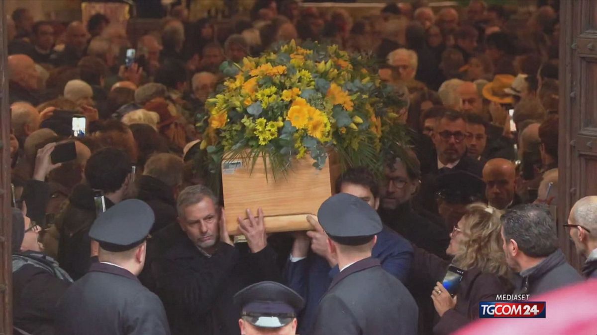 CLIP USCITA FERETRO VANONI X SITO SRV