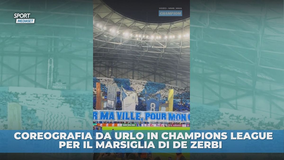 I tifosi stendono i panni...