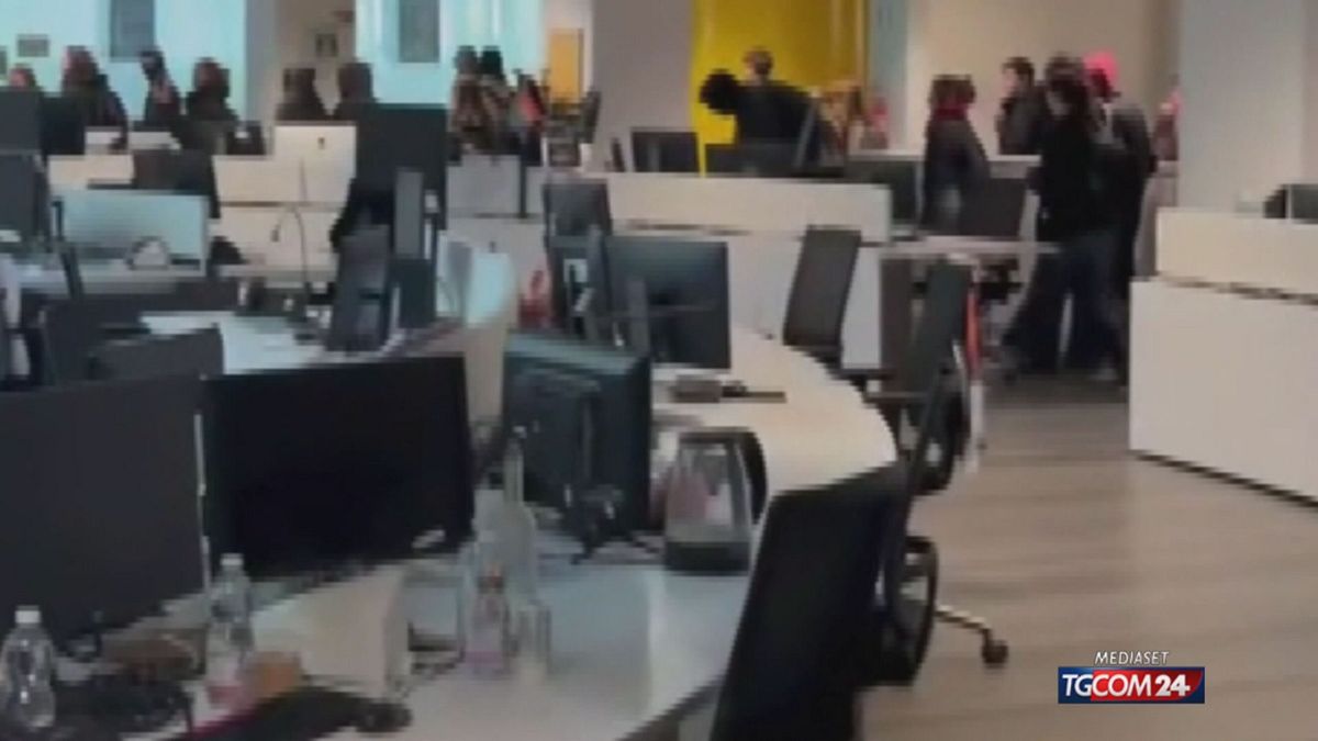 12.01 STAMPA, RIVENDICATO IL BLITZ SRV