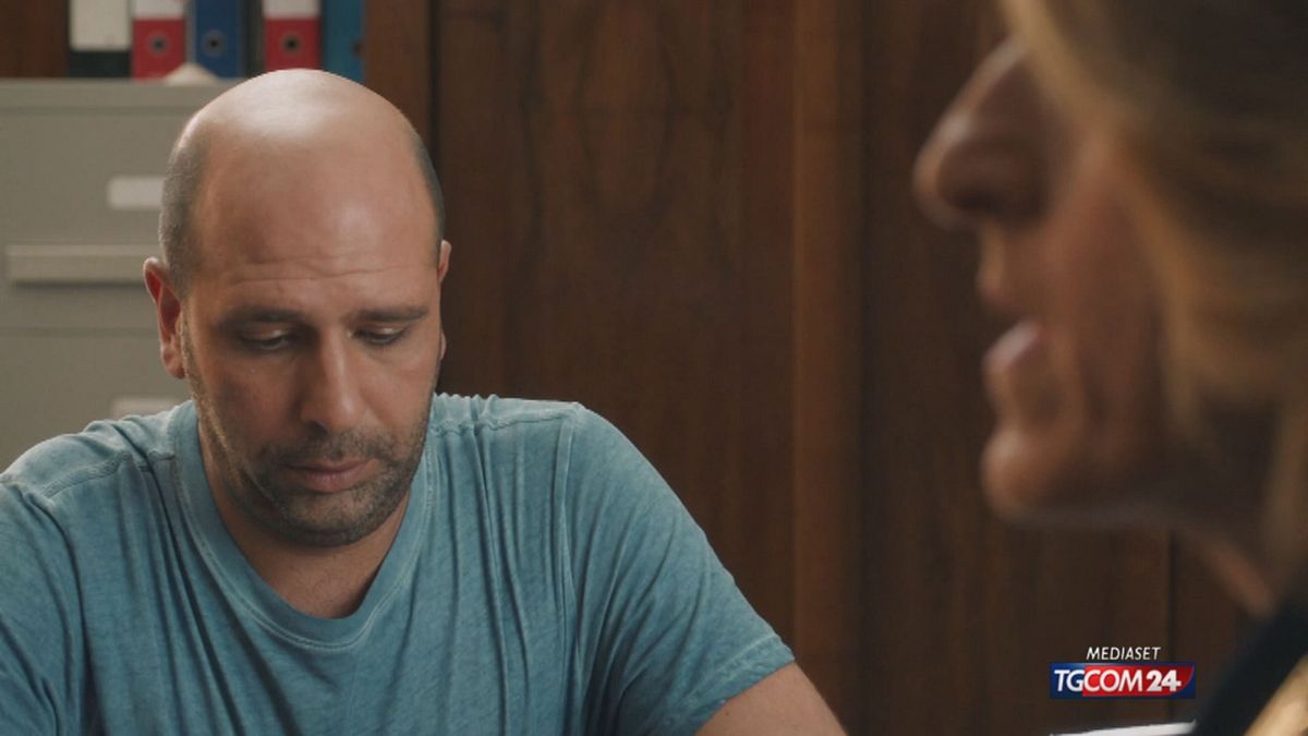 12.00 ZALONE NELLA METRO SRV