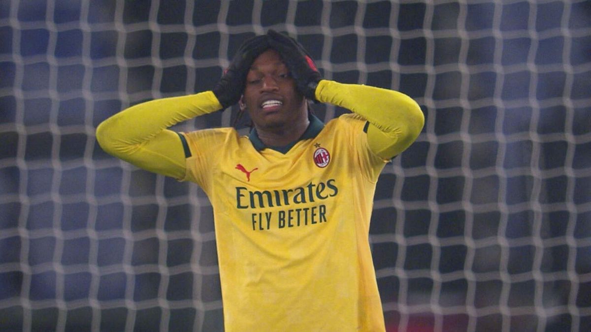 Leao spara alle stelle: guarda l'errore che "elimina" il Milan