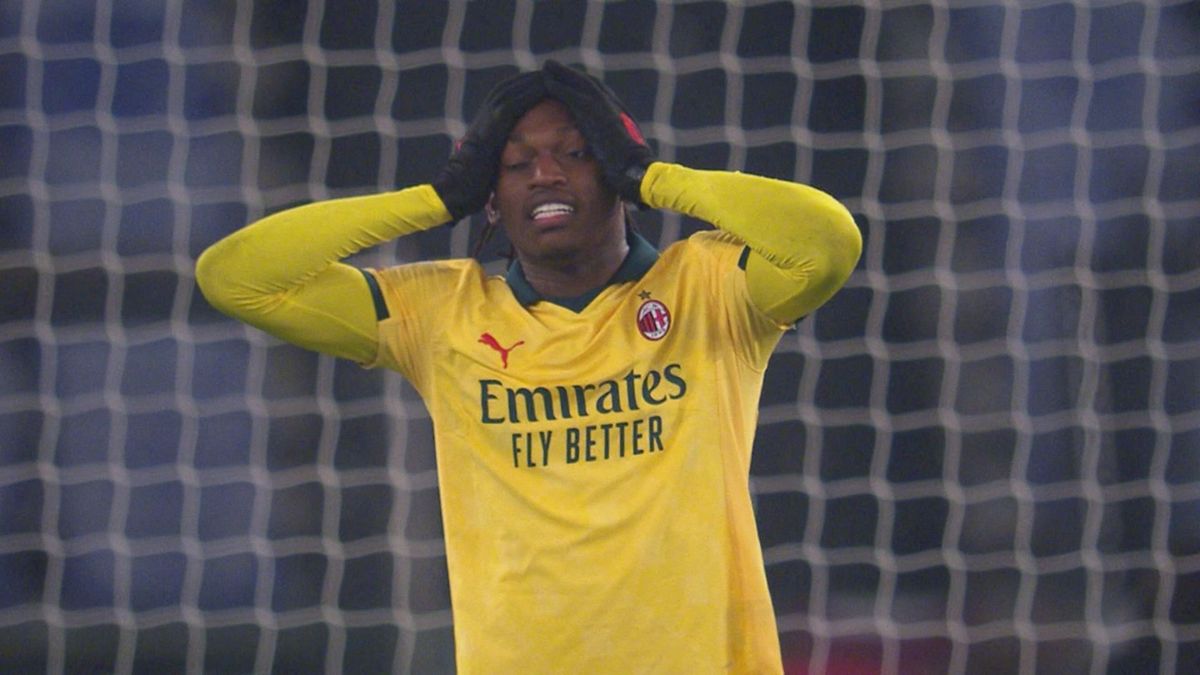 Leao spara alle stelle: guarda l'errore che "elimina" il Milan