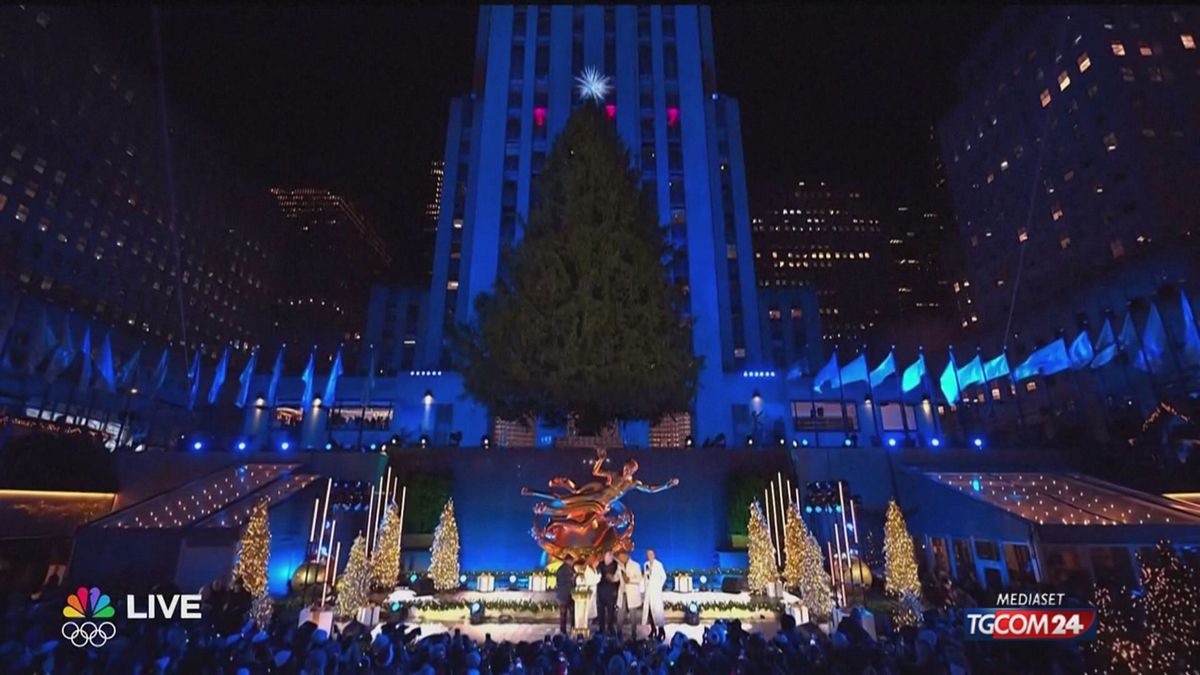 17.30 NATALE, NY E' PRONTA SRV