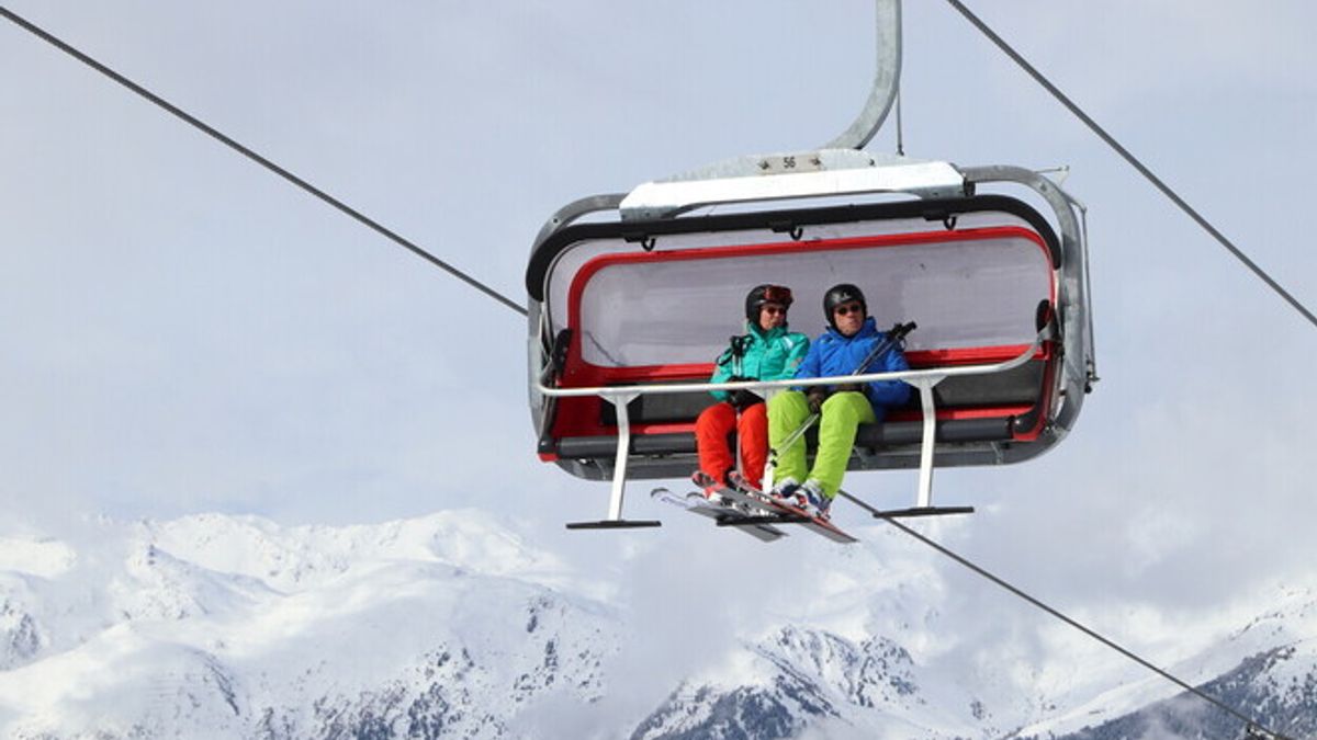 Una moderna seggiovia riscaldata