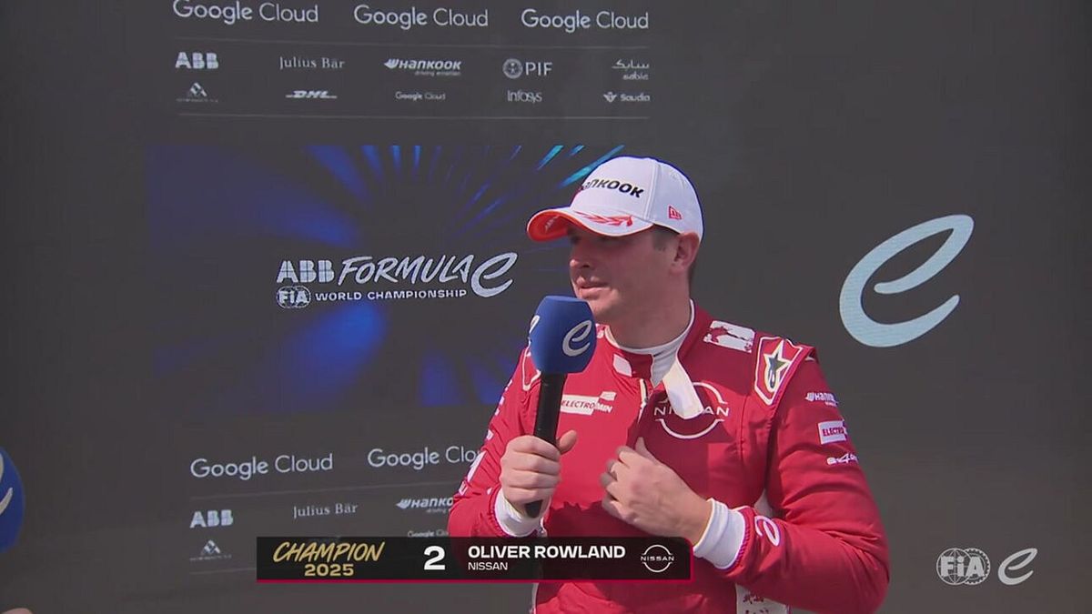 Oliver Rowland: "Siamo stati fortunati con la Safey Car"