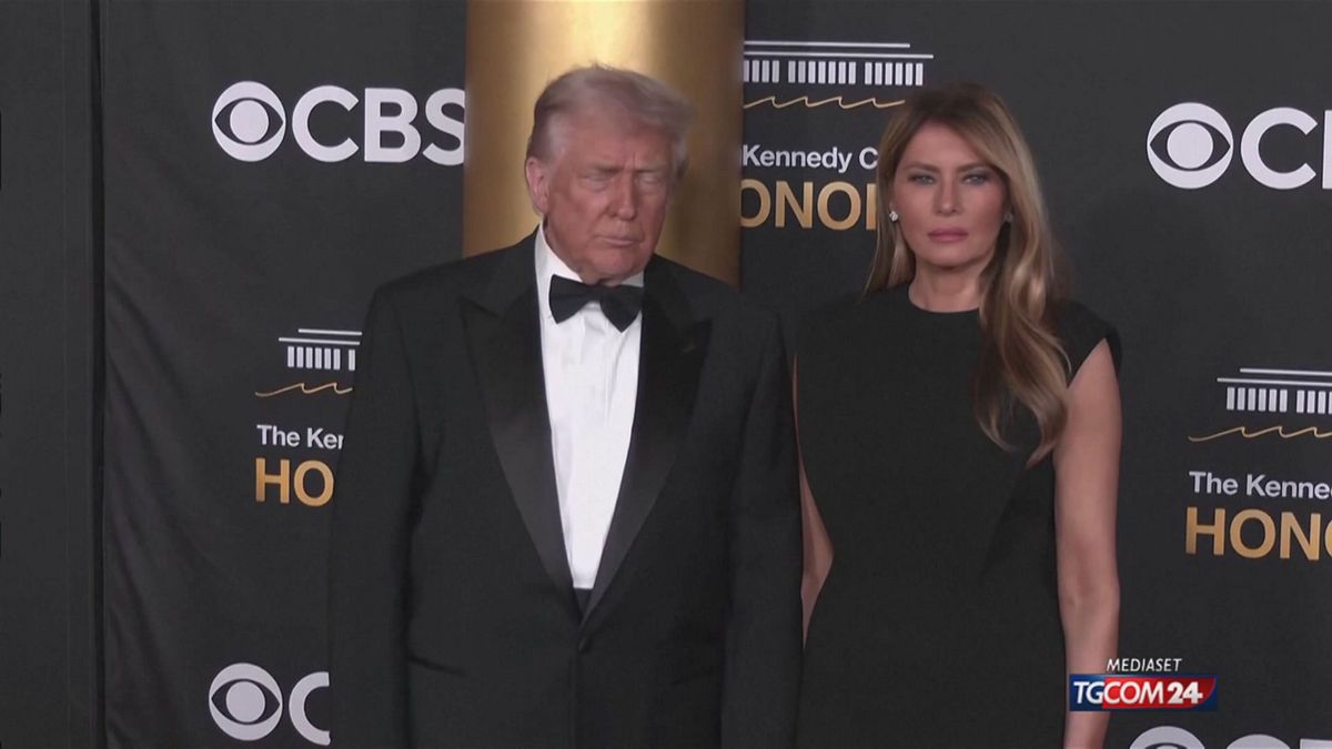 TRUMP MELANIA PER SITO SRV