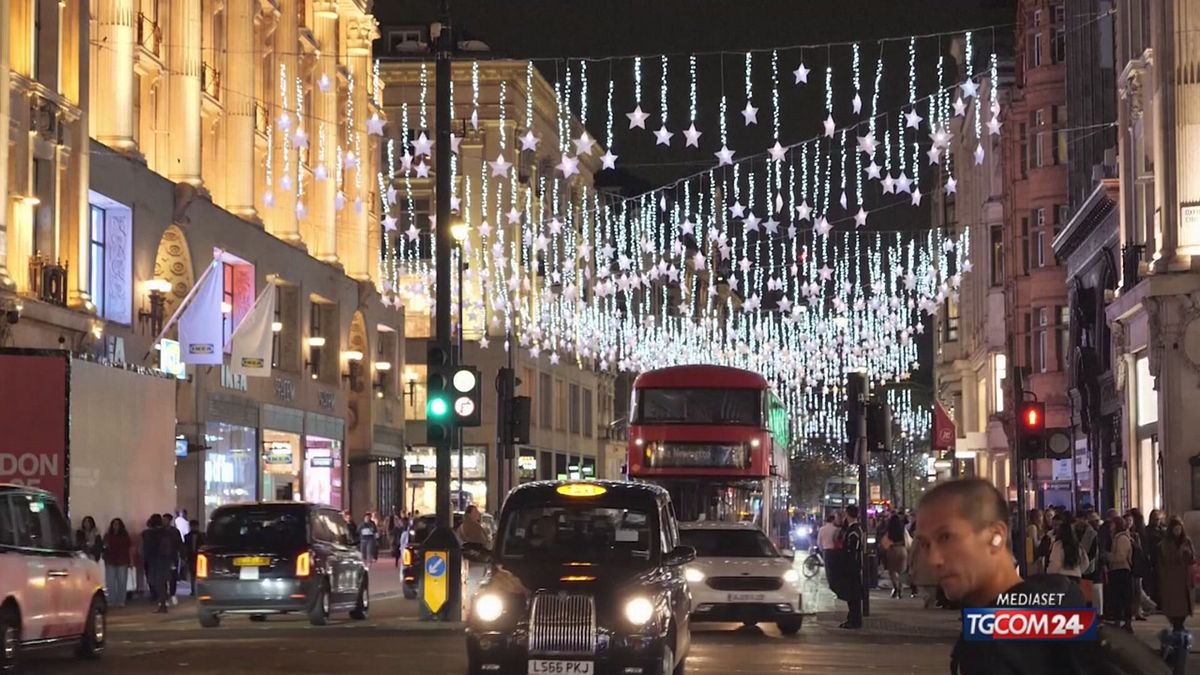 12.00 LONDRA, TUTTO PRONTO PER IL NATALE SRV
