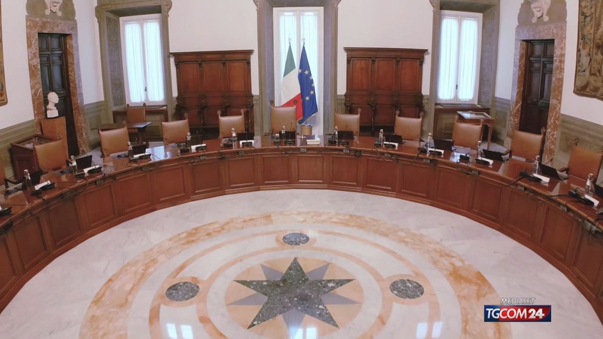 18.00 RIVOLUZIONE SUI MIGRANTI SRV