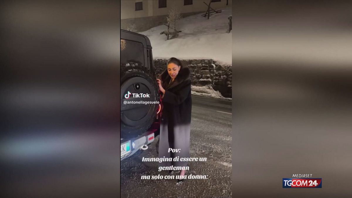 BELEN SCIVOLA SUL GHIACCIO X SITO SRV