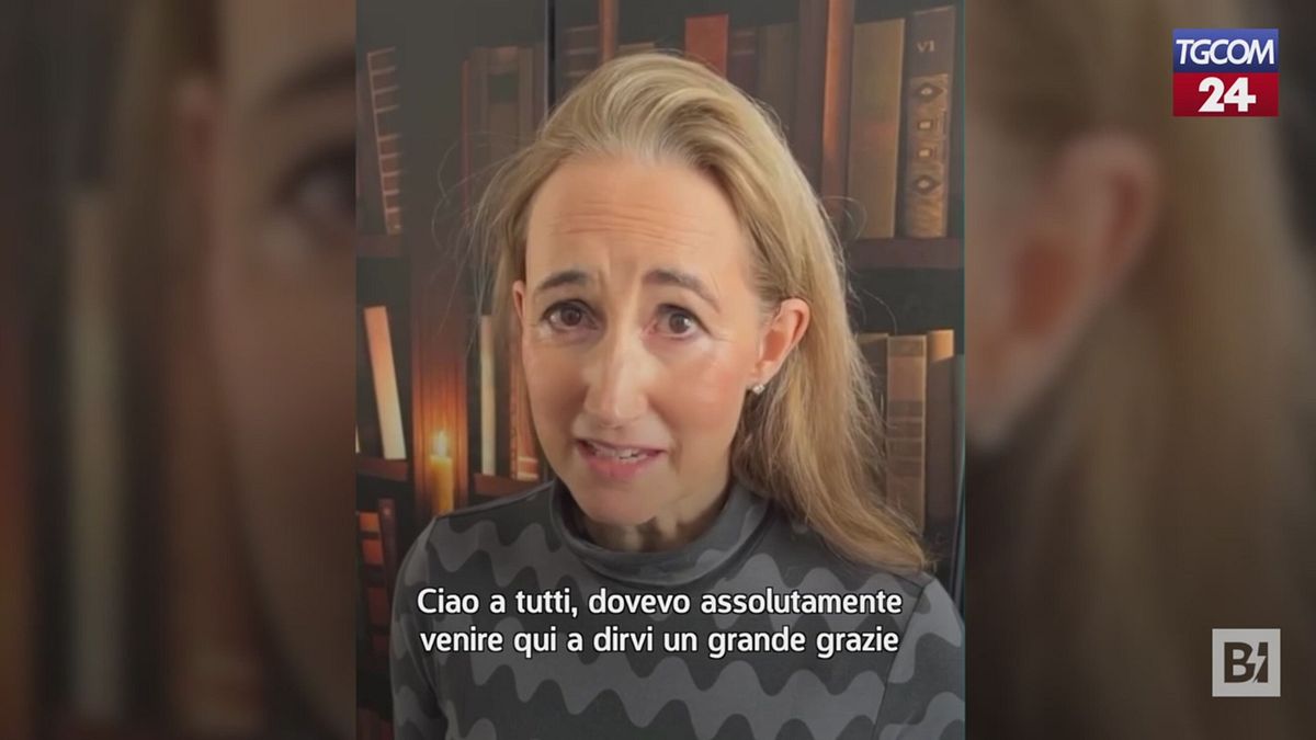 Addio a Sophie Kinsella, il video in cui ringraziava i fan per la vicinanza dopo la diagnosi di tumore