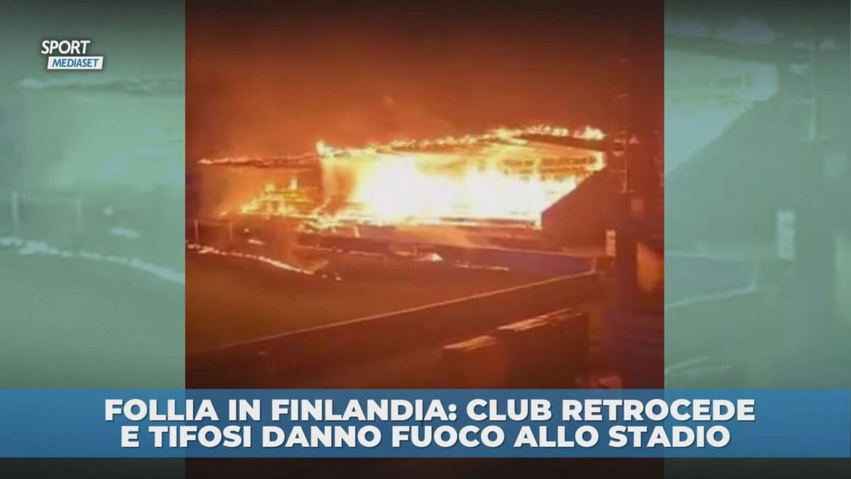 Tifosi incendiano stadio