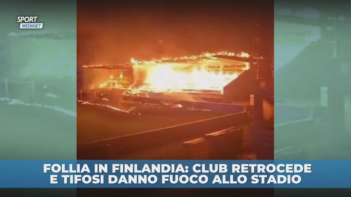 Tifosi incendiano stadio
