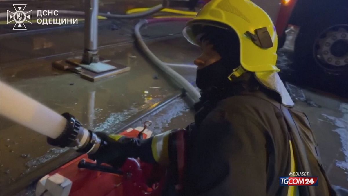 12.00 PUTIN MINACCIA LA UE SRV