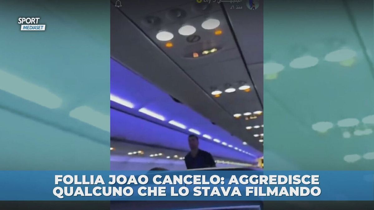 Follia Cancelo in aereo