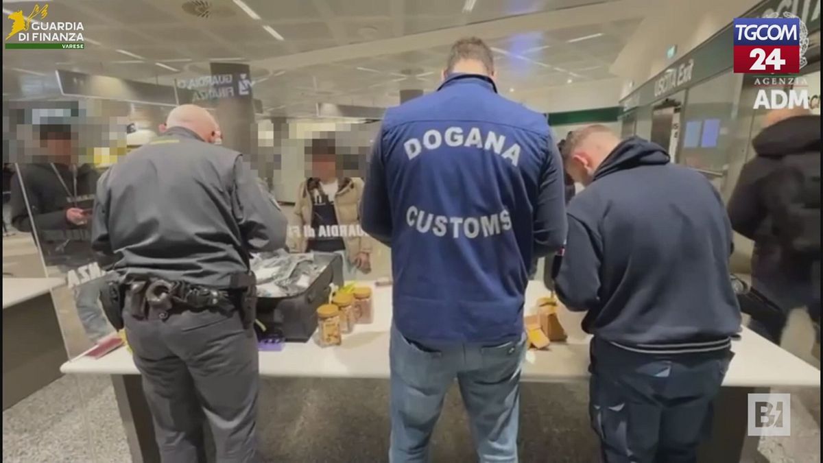 Varese, all'aeroporto di Malpensa sequestrati oltre 18mila farmaci illegali