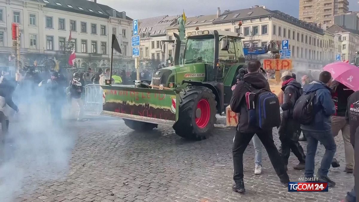 PROTESTA AGRICOLTORI BRUXELLES X SITO SRV