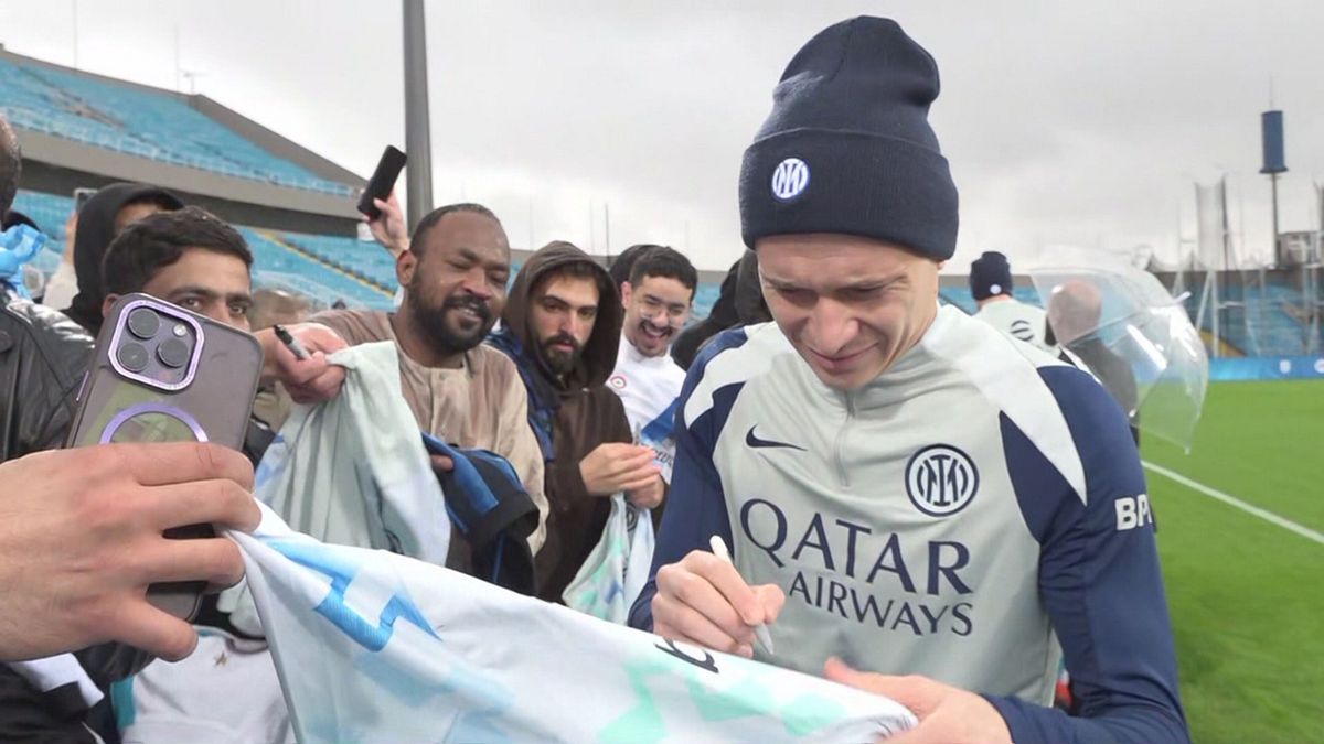 Tifosi arabi sbagliano il nome di Barella: la risposta è esilarante