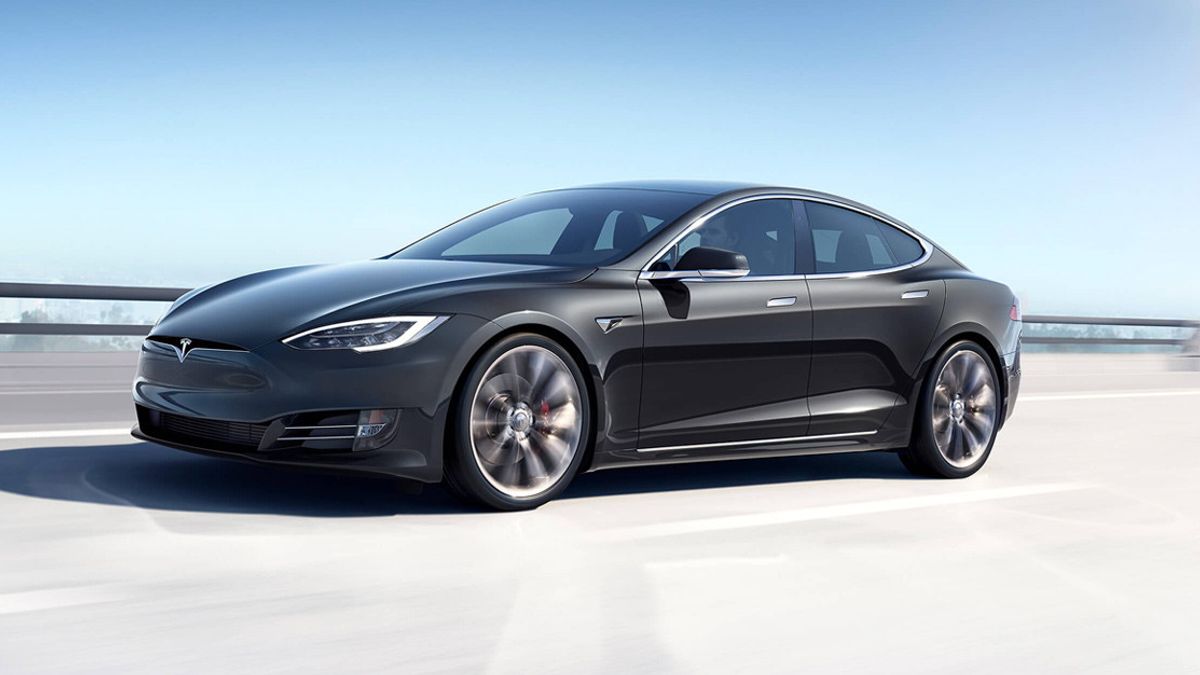  Tesla Model S: autonomia di 610 km