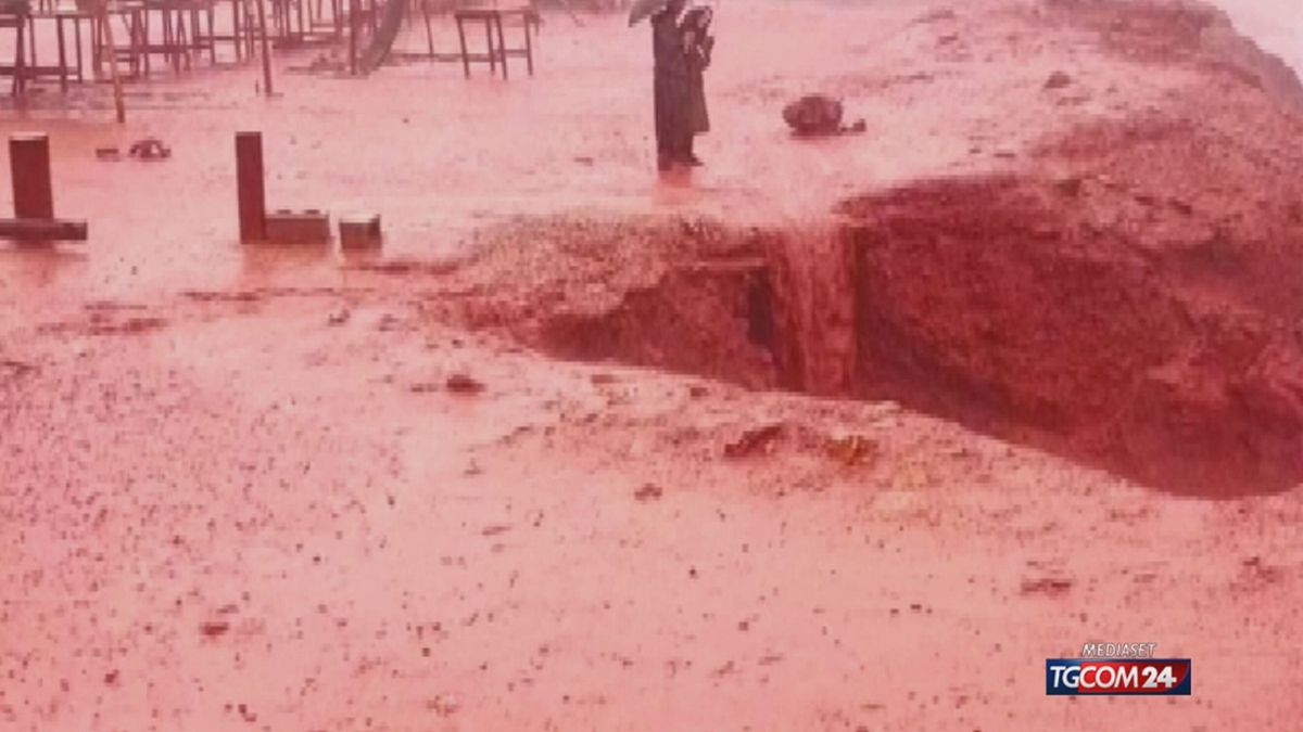 18.00 MCH IRAN, IL MARE DIVENTA ROSSO MCH