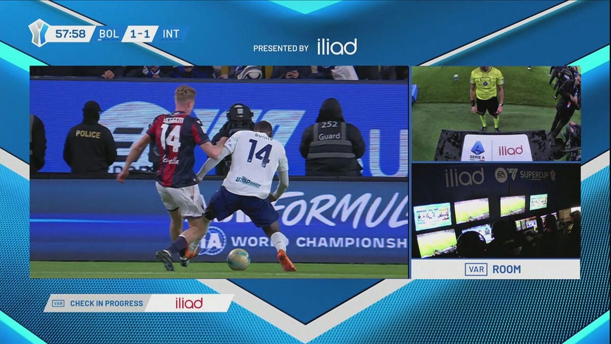 59' | Chiffi assegna il rigore all'Inter, ma il Var lo cancella (Bologna-Inter 1-1)