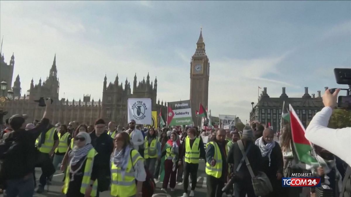 12.00 UK, POLIZIA: "ARRESTATE CHI INCITA L'INTIFADA" SRV