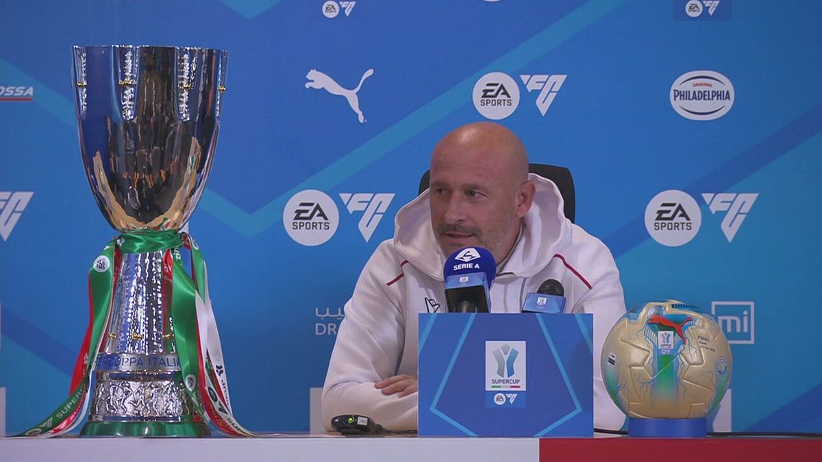 Italiano: "Non ho toccato la coppa…"