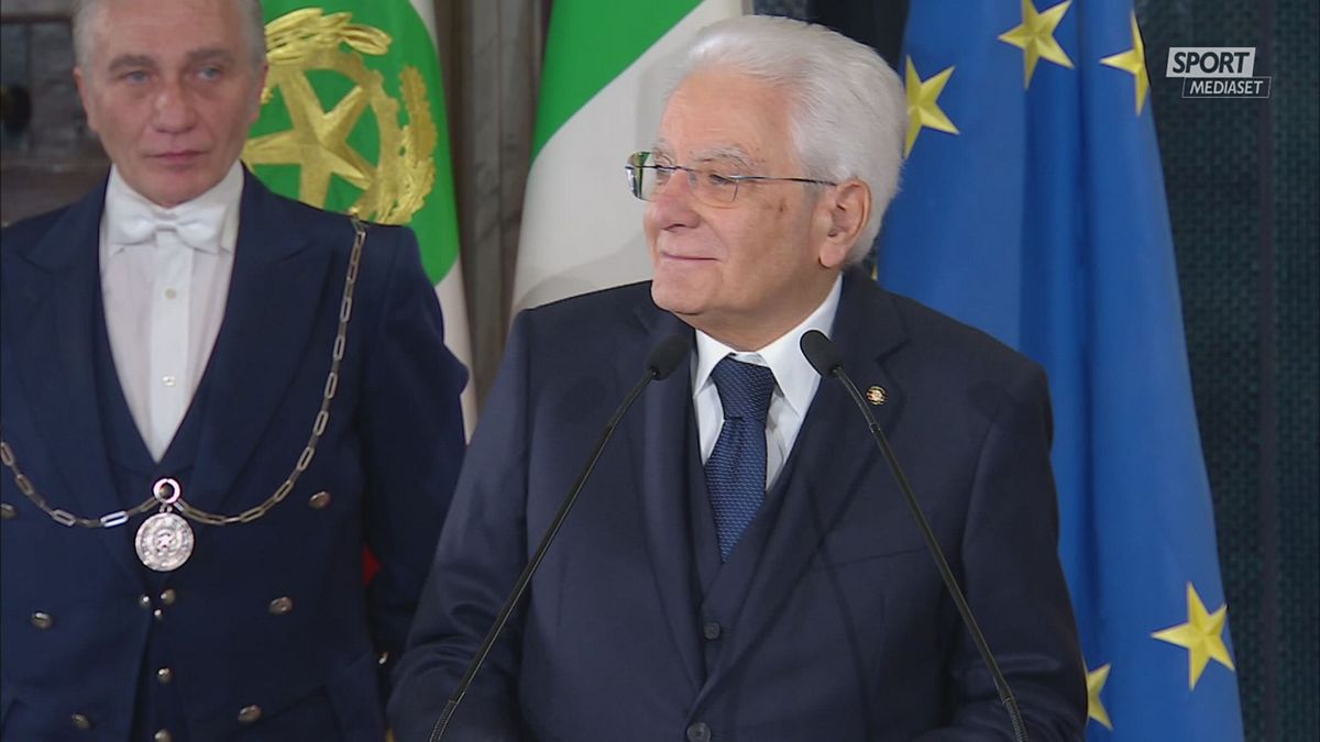 DICH MATTARELLA CERIMONIA CONSEGNA TRICOLORE 22/12 DICH