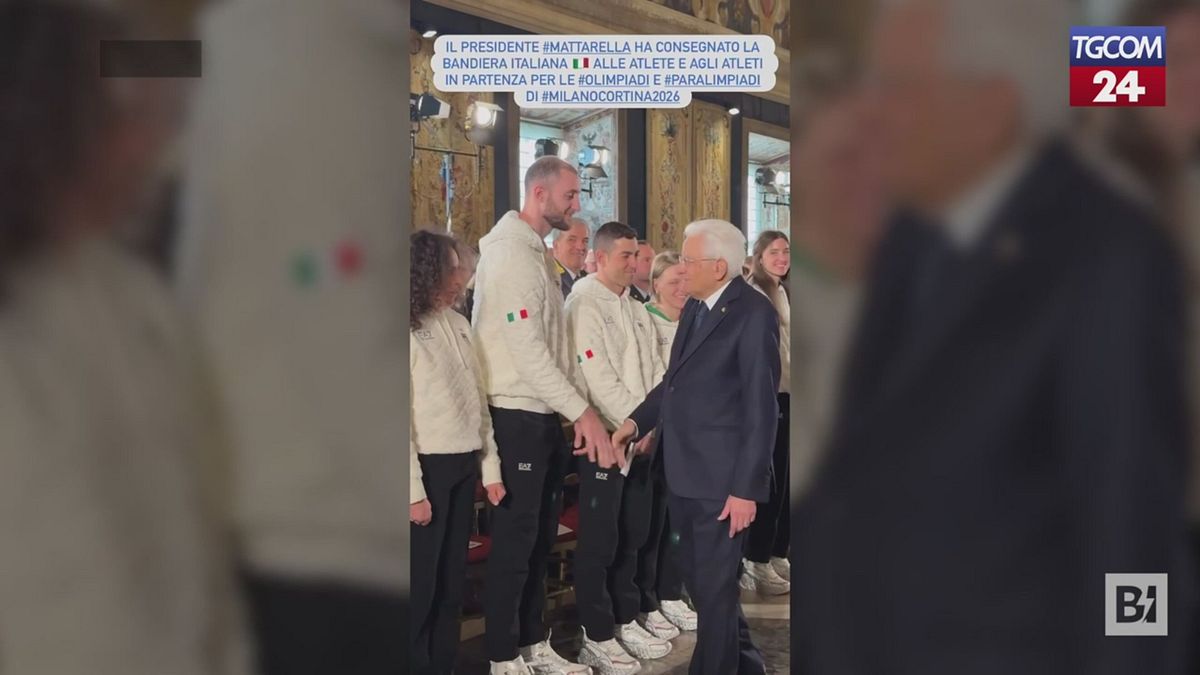 Quirinale, Mattarella consegna il Tricolore agli atleti azzurri di Milano-Cortina