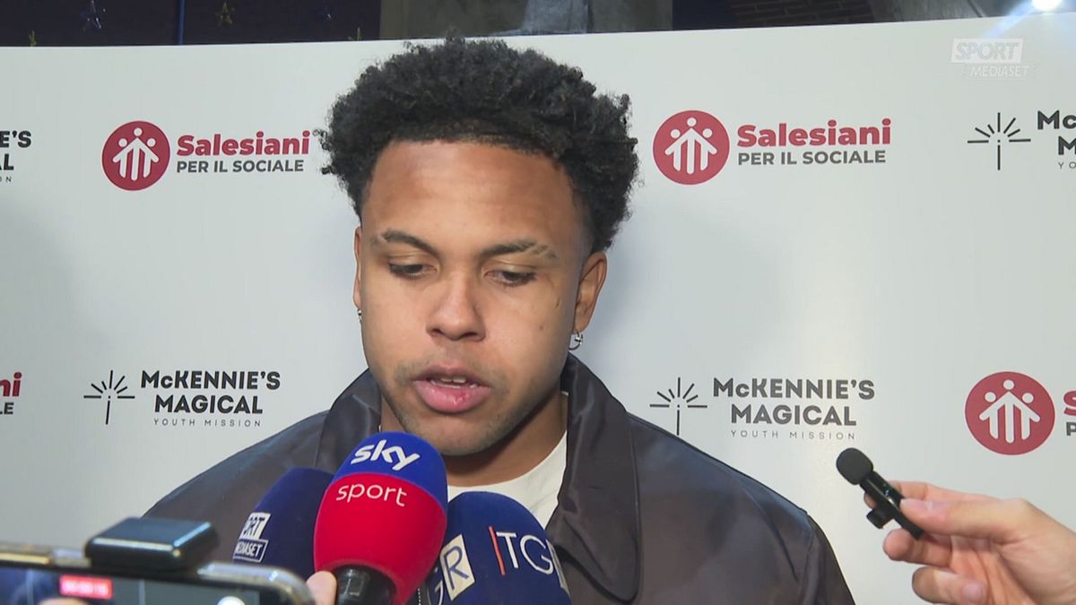DICH MCKENNIE 22/12 DA SUO EVENTO BENEFICO DICH