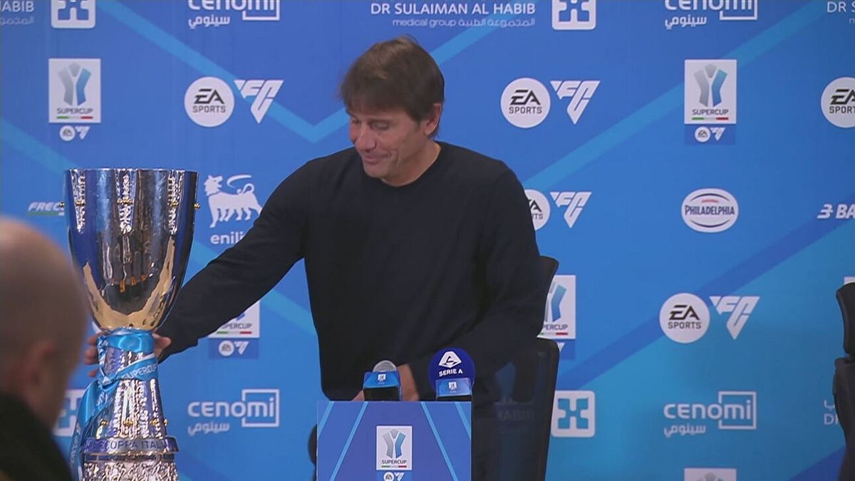 Conte: "Il trofeo me lo porto via, abbiamo fatto fatica a conquistarlo"