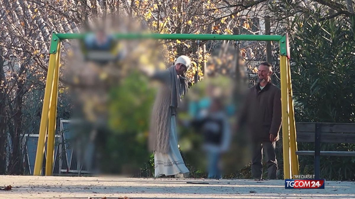 12.05 PALMOLI OK CON BLUR