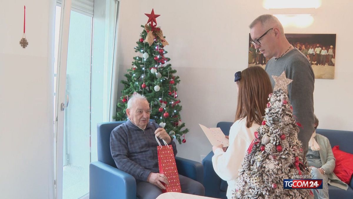 18.30 "I NIPOTI DI BABBO NATALE" (corto)