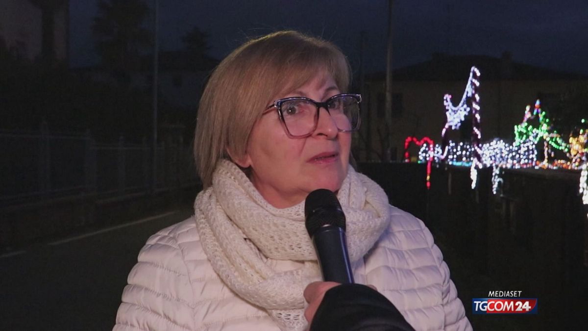 12.00 IN CASA CON 130MILA LUCI NATALIZIE SRV