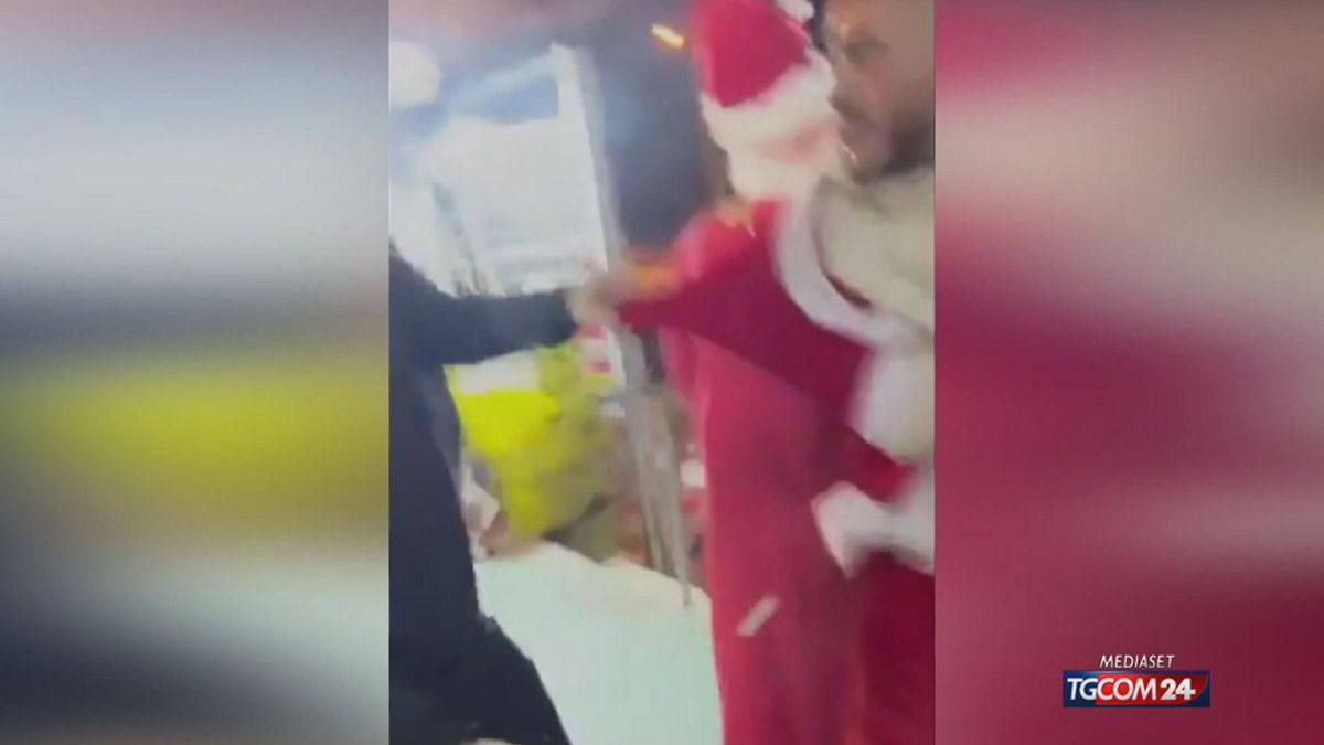 18.00 MCH ARRESTATO BABBO NATALE PALESTINESE MCH