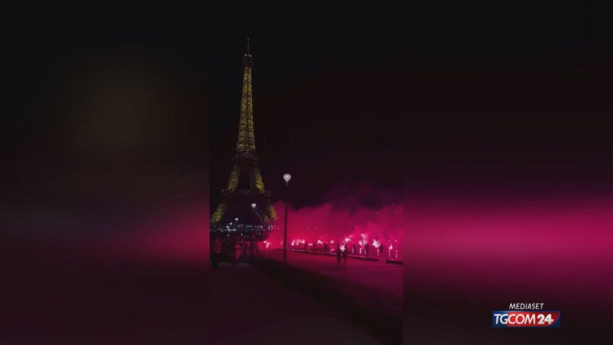 FUOCHI ARTIFICIO TORRE EIFFEL SRV