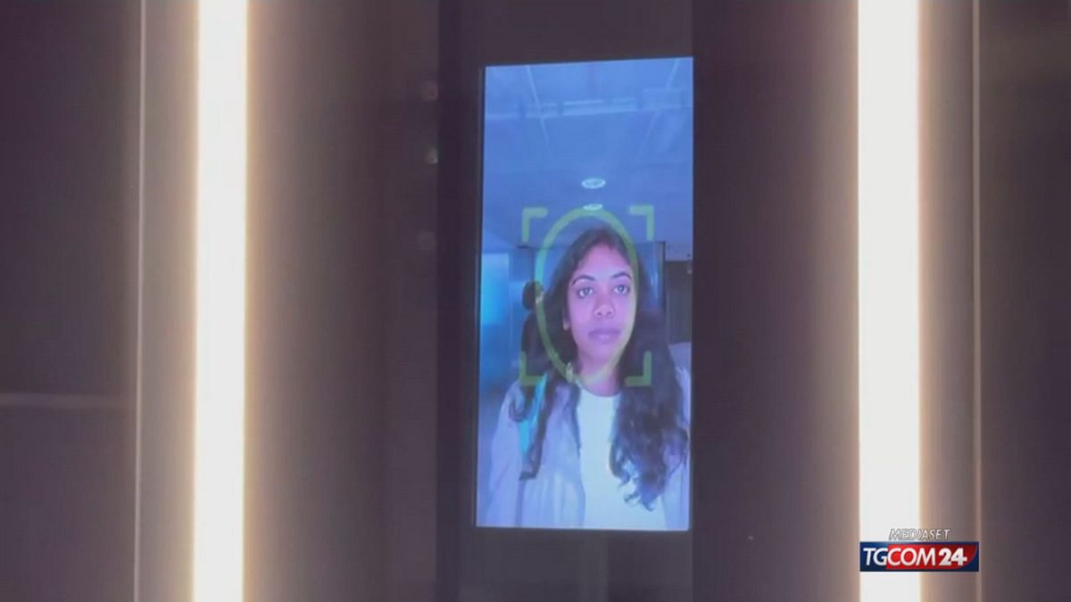 12.00 USA, CACCIA DATI SUI TURISTI SRV