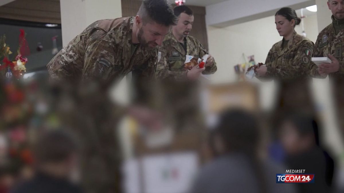 18.00 NATALE MILITARI ITALIANI A PRISTINA SRV