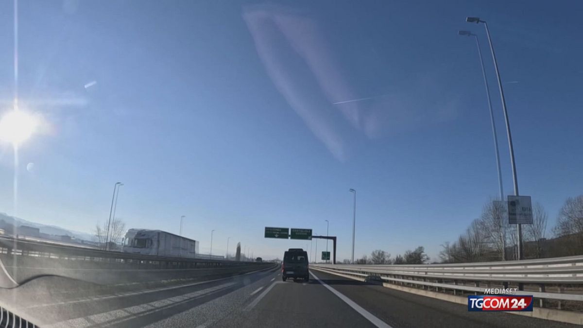 18.00 ASTI-CUNEO, APRE L'AUTOSTRADA DEL VINO SRV