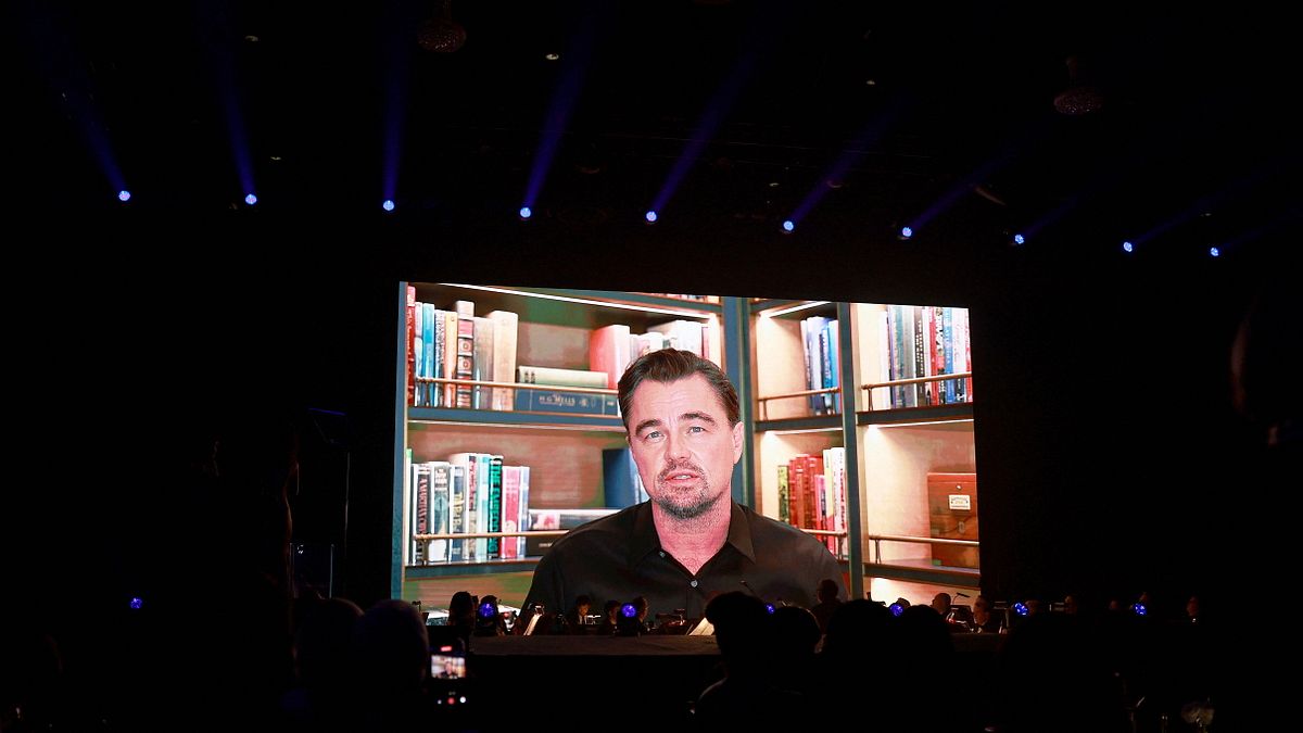 Il videomessaggio dai Caraibi di Leonardo DiCaprio trasmesso alla cerimonia di premiazione dei Palm Springs International Film Awards