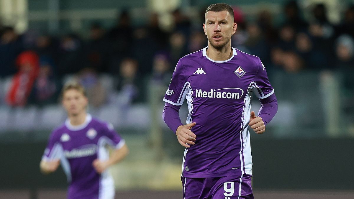 Dzeko potrebbe essere un'occasione low cost di fine mercato, la Fiorentina potrebbe cederlo in prestito per 6 mesi: Spalletti lo conosce avendolo allenato alla Roma