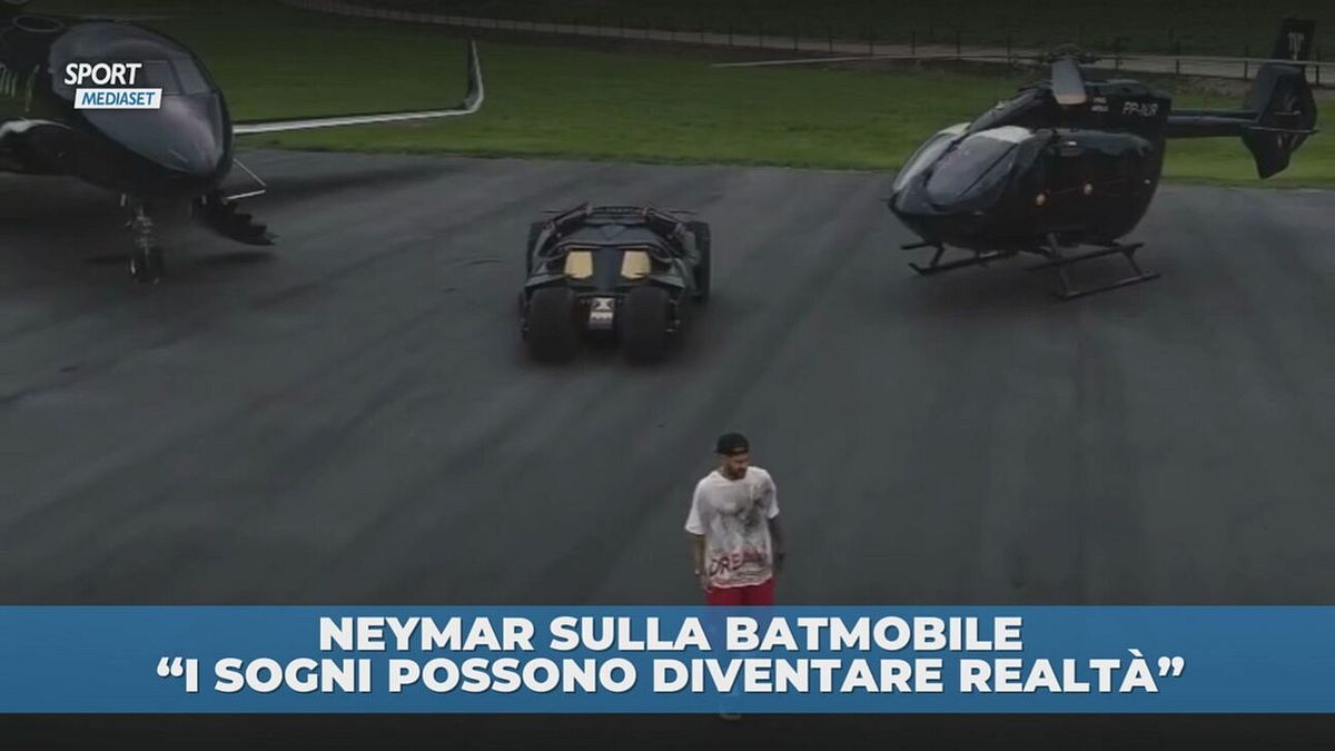 Neymar sulla batmobile