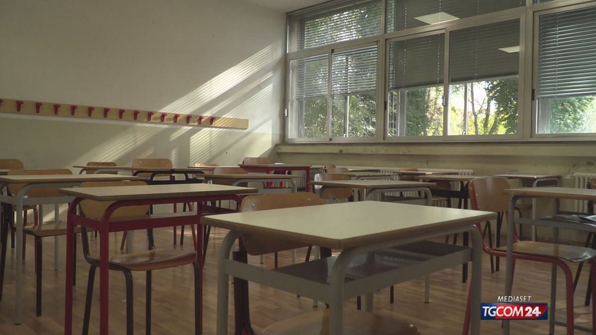 11.00 DRAMMA LICEO VERSAILLES SRV