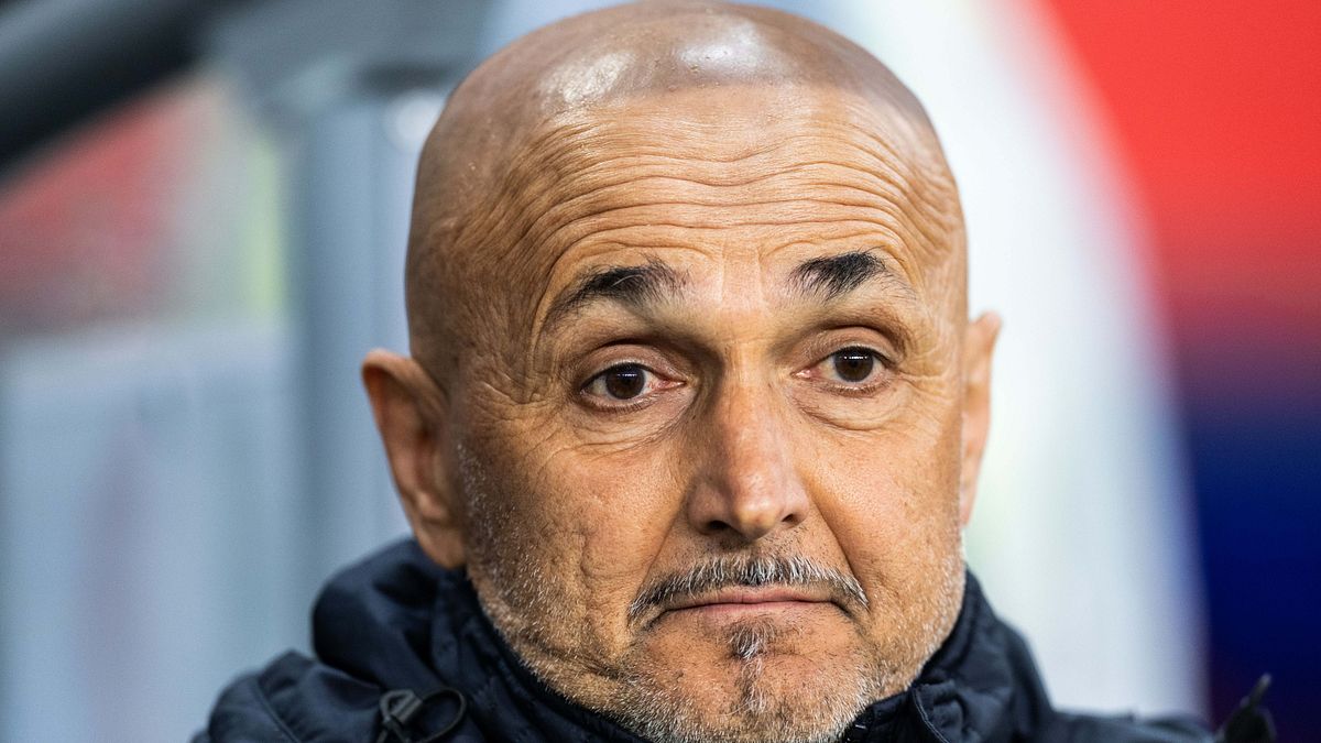 La sconfitta in terra norvegese segnerà anche l'inizio della fine dell'era Spalletti sulla panchina della nazionale. Il tecnico di Certaldo, praticamente già esonerato, guida gli azzurri nel match contro la Moldova prima di lasciare. Nel suo destino la Juventus: a ottobre l'ex Napoli subentra a Igor Tudor