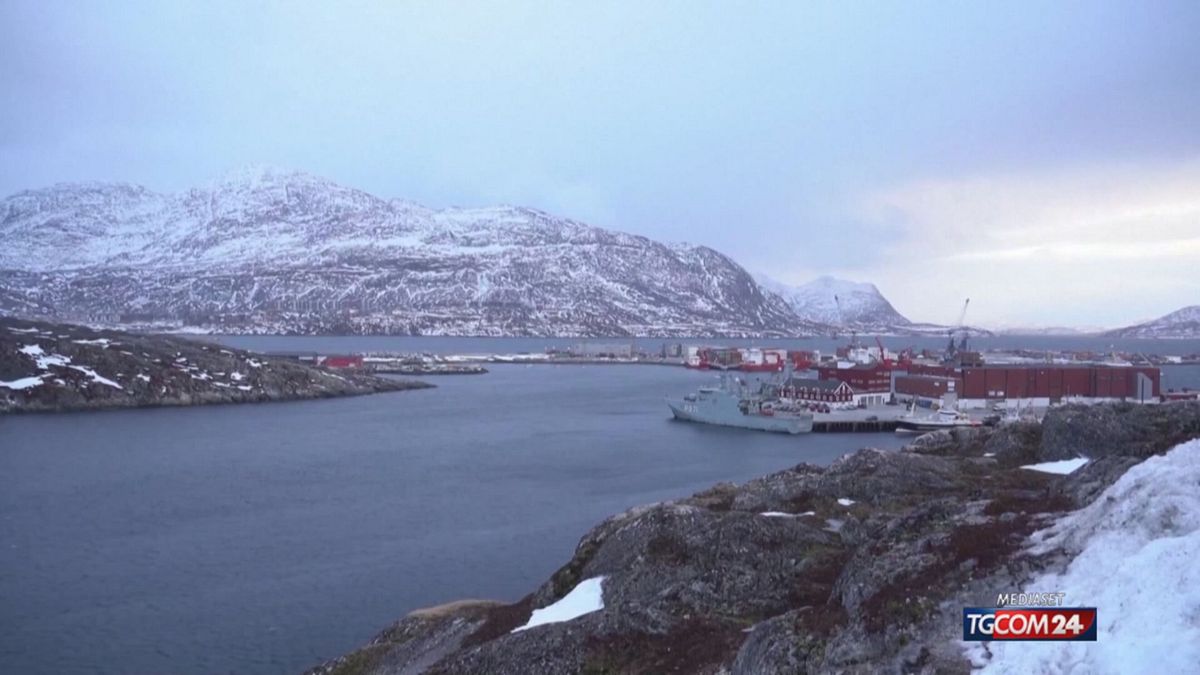 12.00 TRUMP INSISTE, INTERVERREMO IN GROENLANDIA SRV