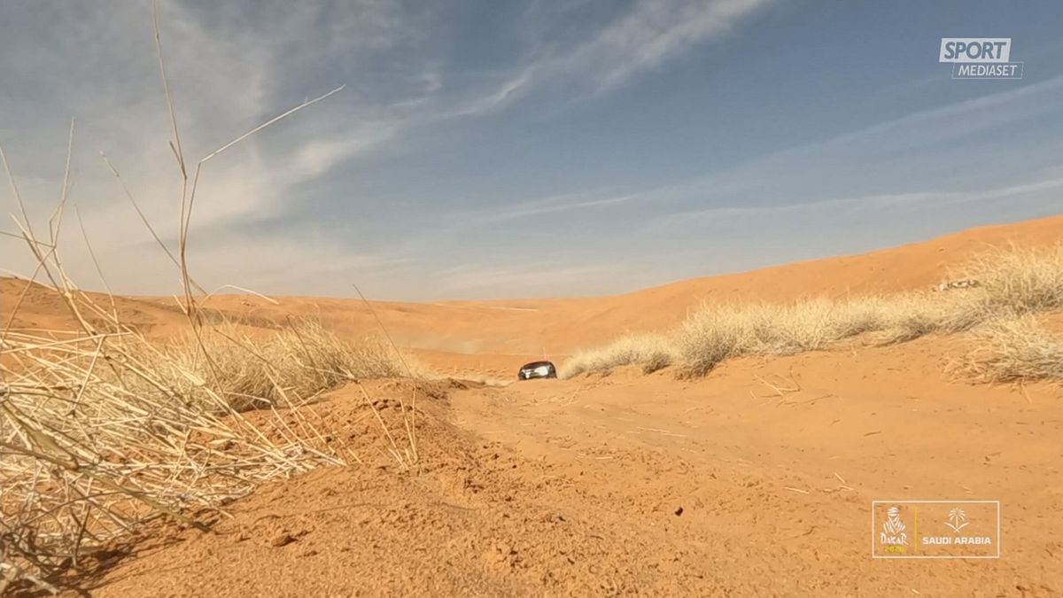 Dakar tappa 8: acuto di Variawa tra le auto, a Benavides le moto