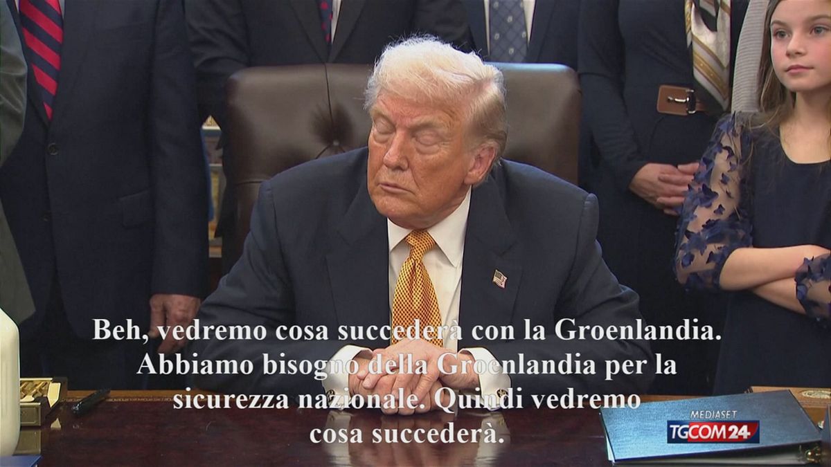 DICH TRUMP SU GROENLANDIA SRV